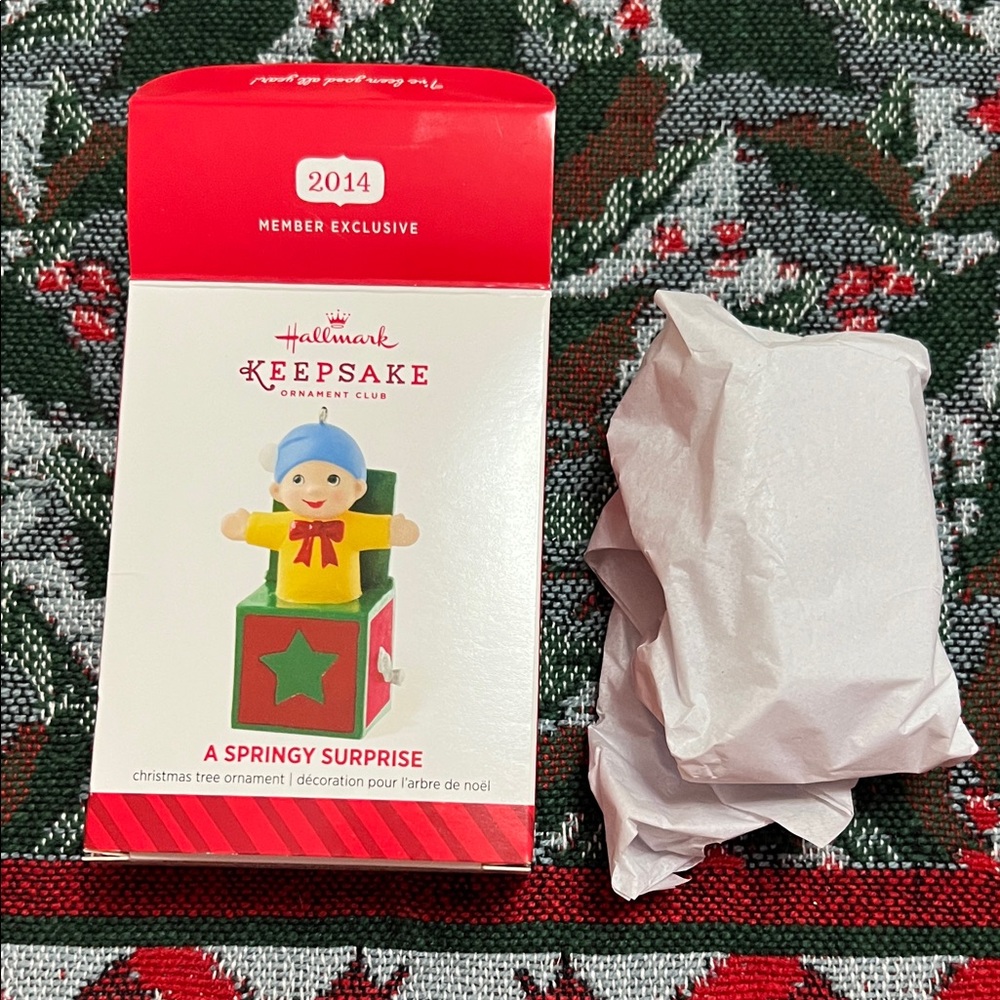 Hallmark A Springy Surprise Member Exclusive 2014 ornament - Picture 1 of 12